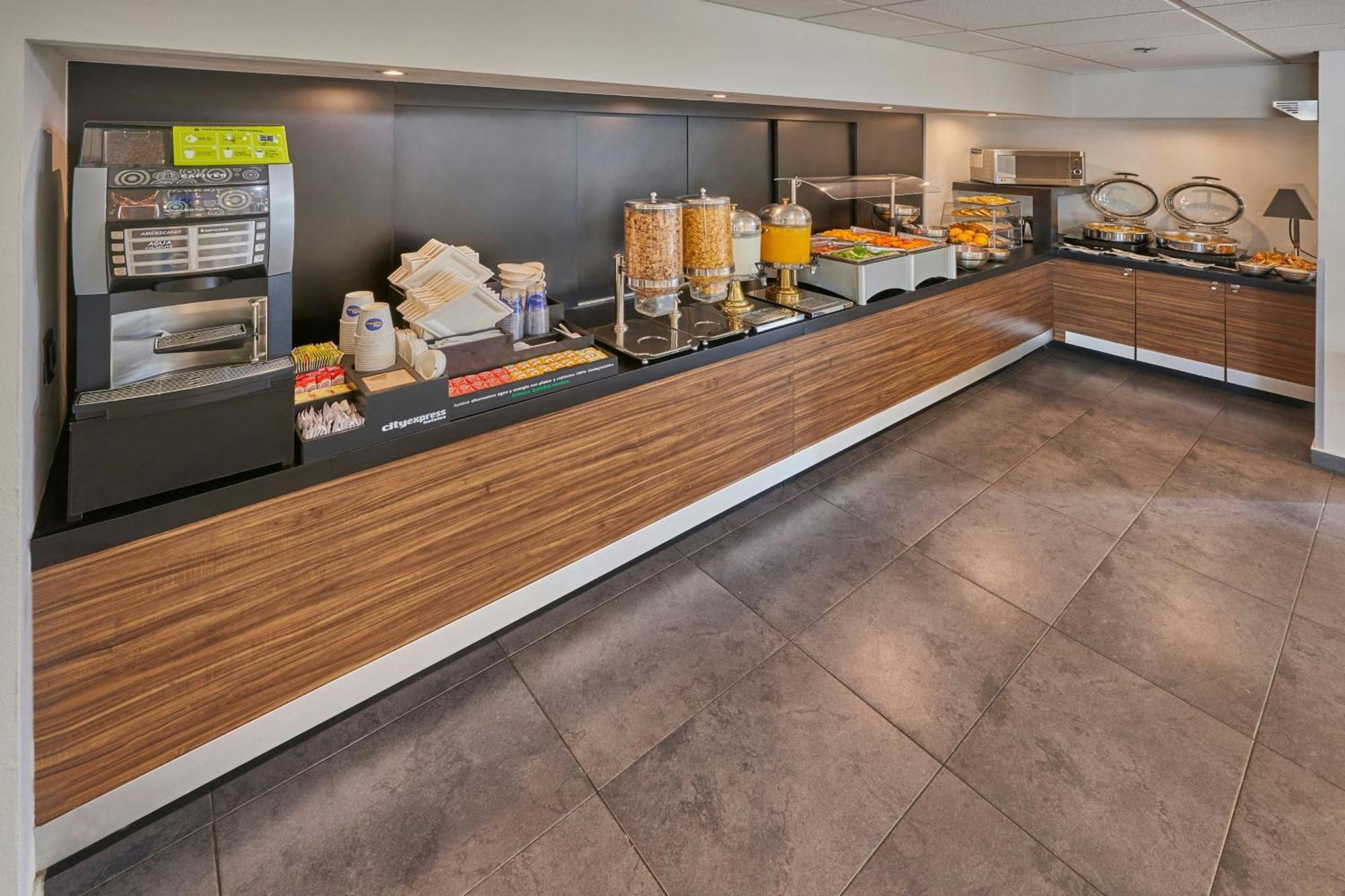 City Express By Marriott Monterrey Norte Rancho Los Encinitos المظهر الخارجي الصورة